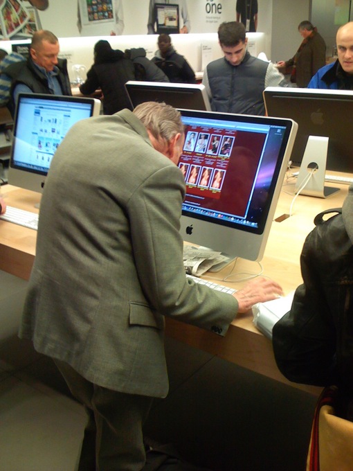 510px x 680px - Old perv uses iMac to look at porn in an Apple Store ...